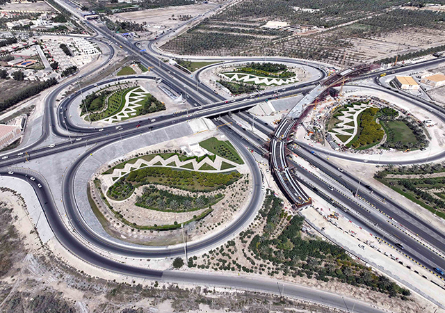  Jasra Interchange Project ... Bahrain Pipes supplied large-diameter HDPE pipes with SN16 stiffness for 6-m deep installations in challenging silty soil and high water tables. 
